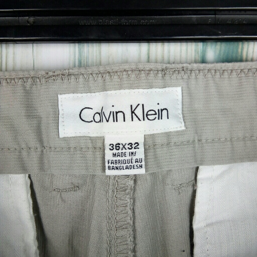 Calvin Klein 36x32 chino pants - Picture 7 of 8